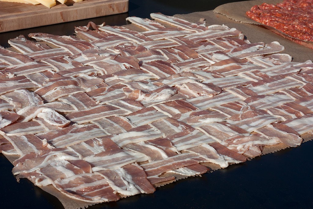 Bacon Bomb Mac 'n' Cheese bigBBQ.de